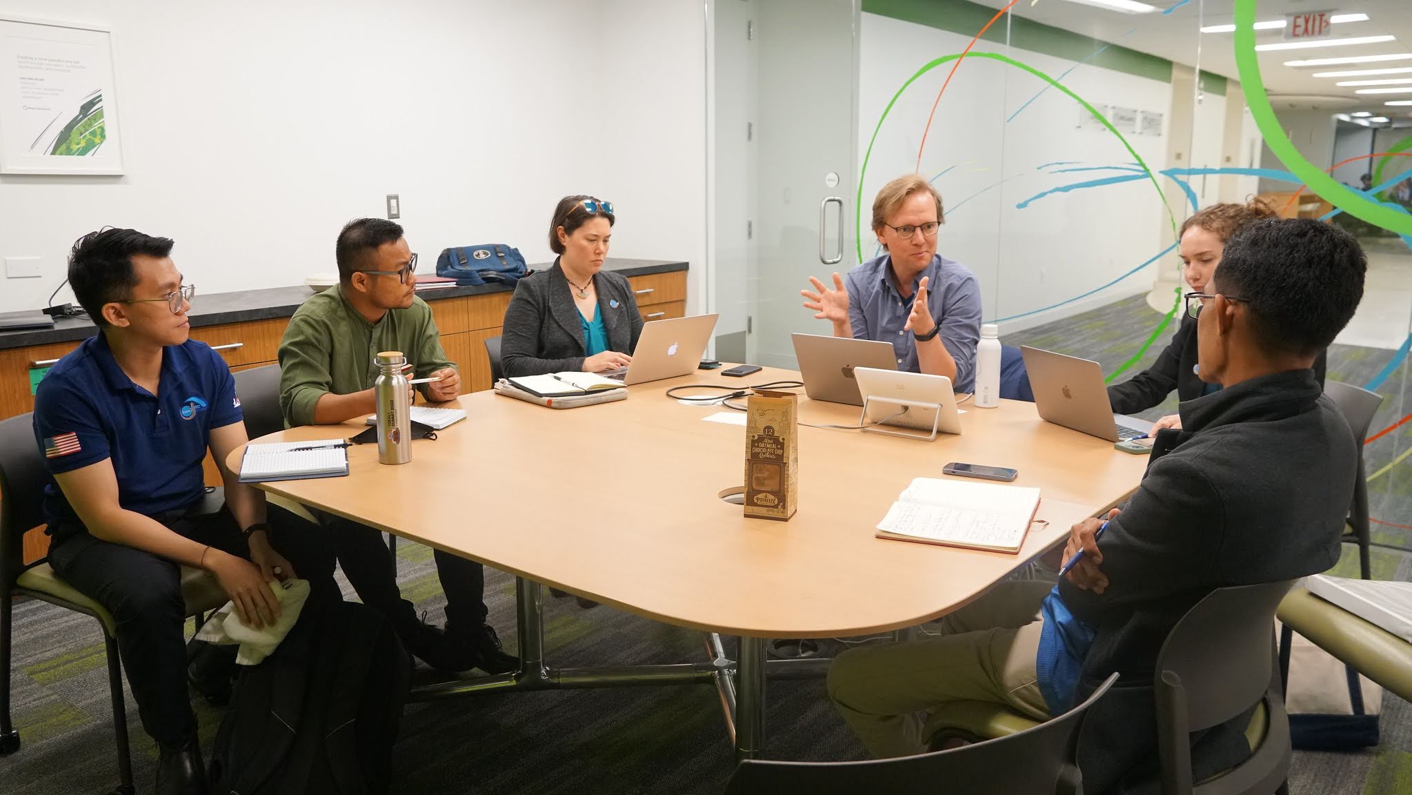 Paul Franz leading a Mapbox workshop